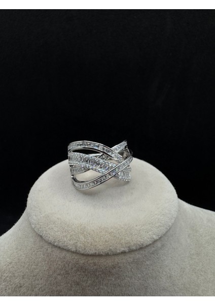 Ithal Dörtlü Sarmal Kare ve Baget Taşlı Kadın Gümüş Yüzük modelleri