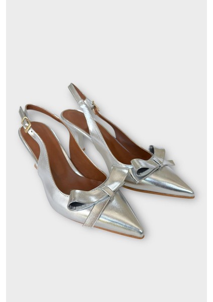 Kadın Fiyonk Tokalı Sivri Burun Arkası Açık 8 cm Topuklu Ayakkabı Gümüş fırsatları