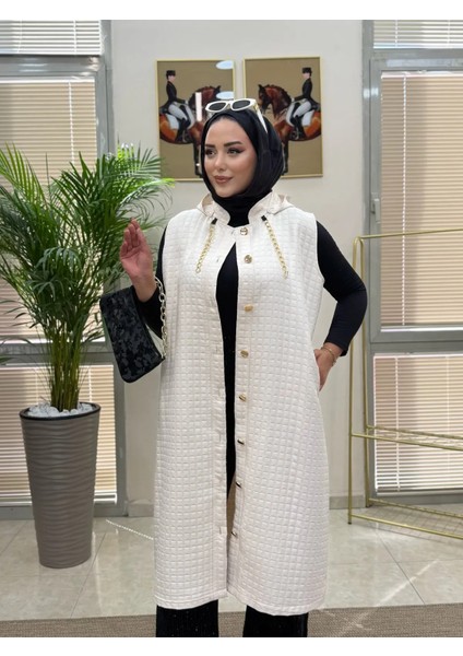 Zincir ve Düğmeli Kapitone Krem Yelek indirimleri