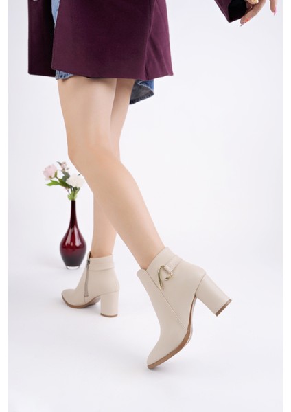 Fortis Sivri Burun Toka Detaylı Fermuarlı Kalın Topuklu Kadın Bot fırsatları