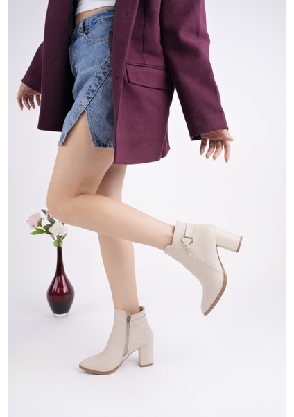 Fortis Sivri Burun Toka Detaylı Fermuarlı Kalın Topuklu Kadın Bot indirimleri