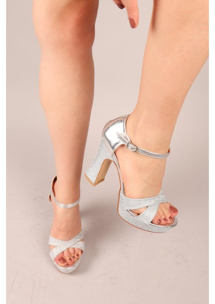 Sitka Simli Çapraz Bant Platform Topuklu Ayakkabı Gümüş