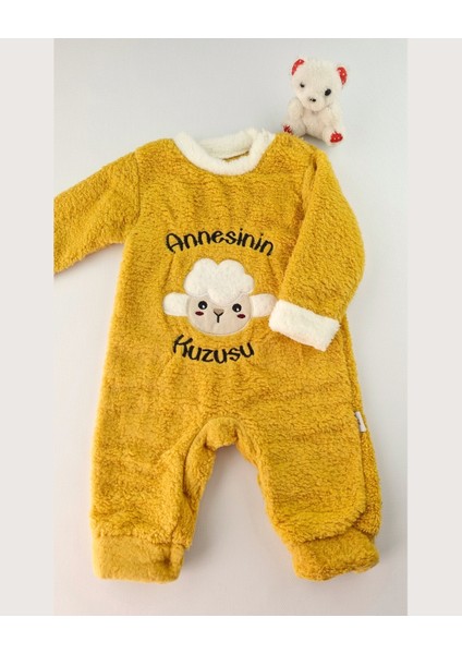 Kuzu Desenli Hardal Peluş Bebek Tulum - Alttan ve Omuzdan Çıtçıtlı - 3/6/9/12 Ay modelleri