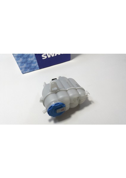 Audi A5 2016-2021 Radyatör Yedek Su Deposu Swag