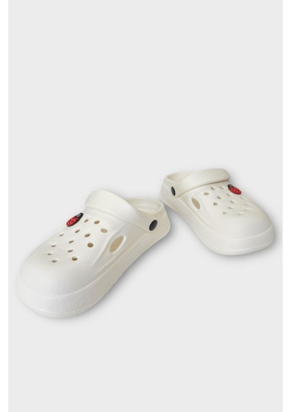 Kadın Comfort Uğur Böceği Tokalı Medikal Hemşire Sabo Terlik Krem fırsatları