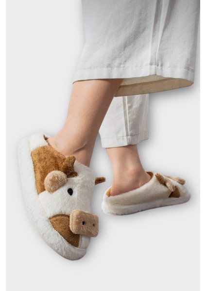Inek Figürlü Nakışlı Kaydırmaz Taban Kışlık Unisex Ev Terliği Beyaz - Kahverengi