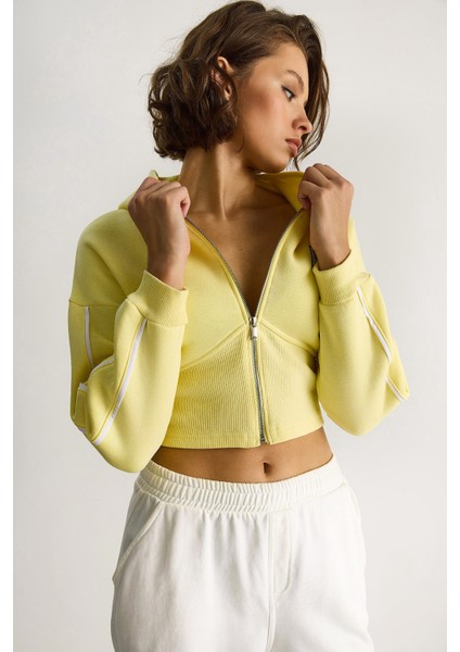 Kadın Kapüşonlu Fermuarlı Korse Detaylı Şardonlu Crop Hırka modelleri