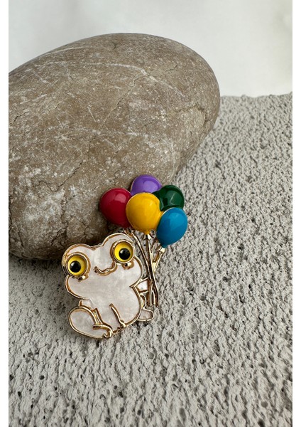 Beyaz Renkli Balon Tutan Kurbağa Broş (4cm) modelleri