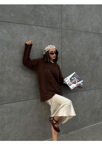 Kadın Kahve Bisiklet Yaka Peluş Kazak 90