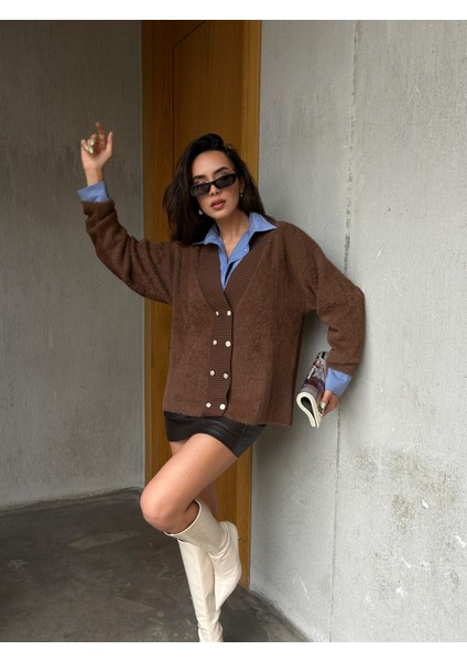 Kadın Kahve Gold Düğmeli Hırka Peluş Dokulu 114 fırsatları