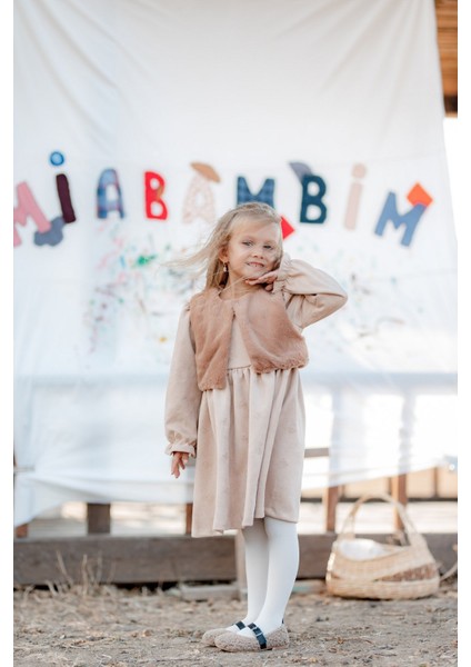 Kürklü Nubuk Kumaş Fiyonk Nakışlı Elbise Kahverengi