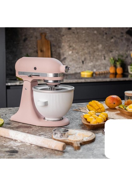 Beyaz Dondurma Aparatı ile Leziz Tatlar Hazırlayın