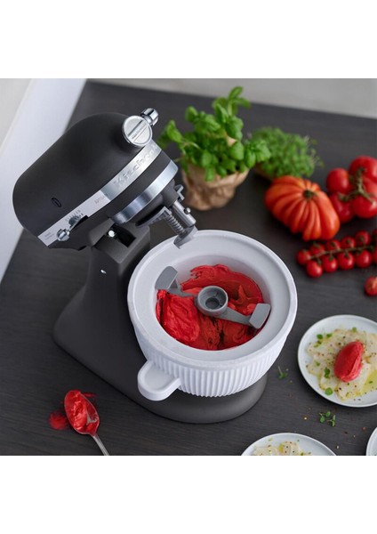 Beyaz Dondurma Aparatı ile Leziz Tatlar Hazırlayın