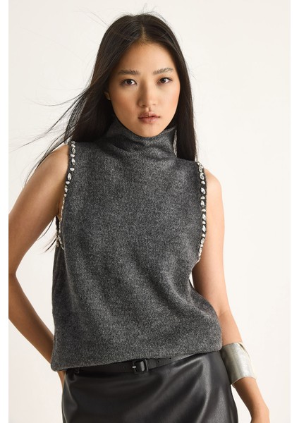 Kadın Taş Detaylı Yarım Balıkçı Yaka Triko Bluz indirimleri