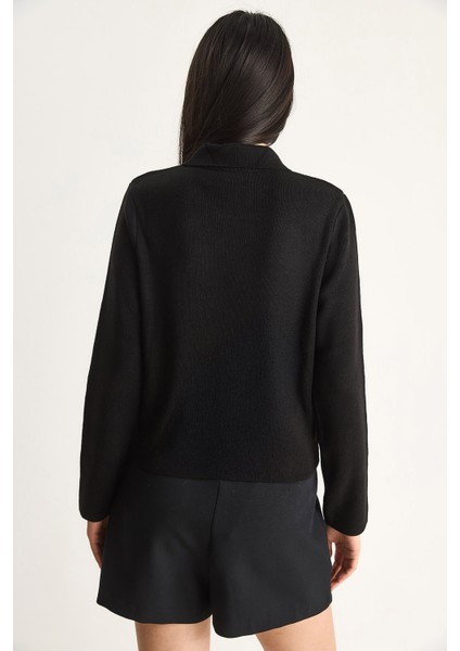 Kadın Çift Düğme Detaylı Kruvaze Hırka