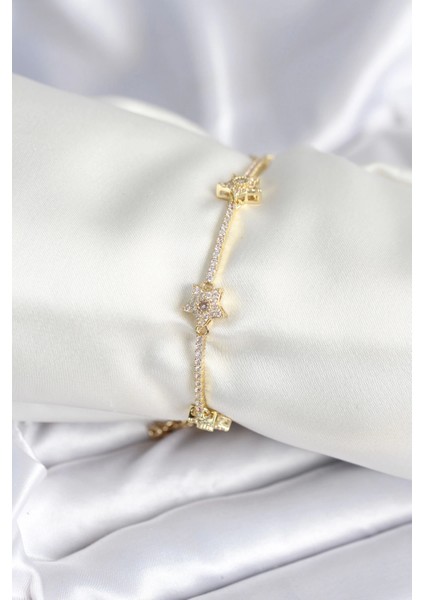 Pirinç Gold Renk Yıldız Model Kadın Bileklik - TJ-BB7986
