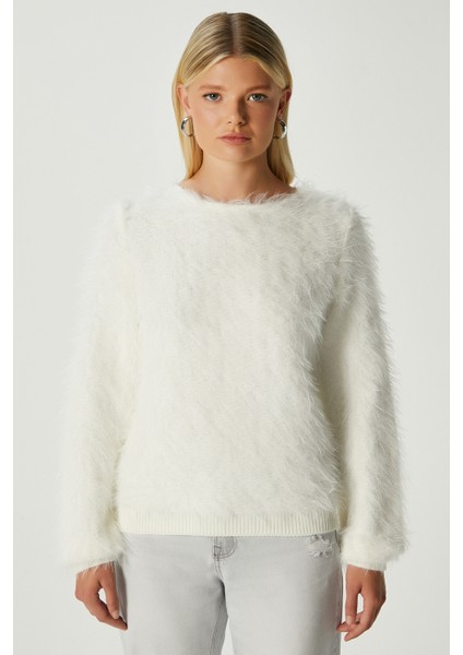 Kadın Matcha Yumuşak Sakallı Kayık Yaka Ekru Triko Kazak modelleri