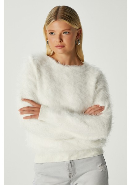 Kadın Matcha Yumuşak Sakallı Kayık Yaka Ekru Triko Kazak indirimleri