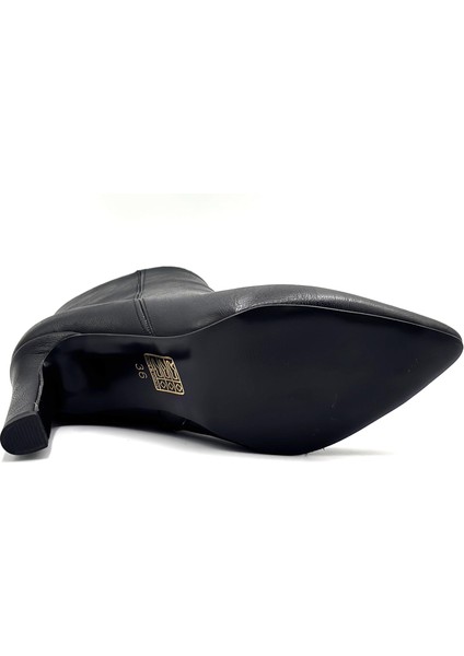 Topuklu Fermuarlı Kadın Kısa Bot Siyah fırsatları