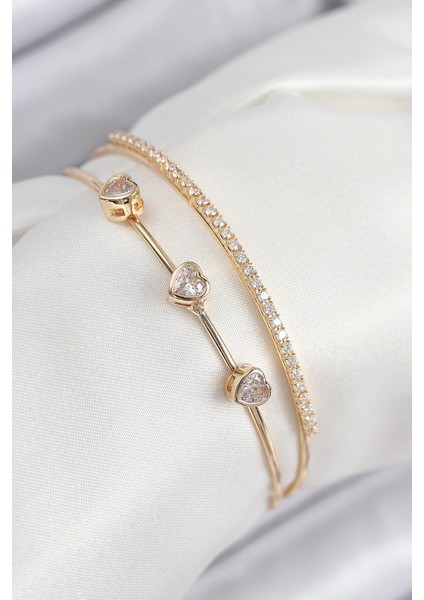 Pirinç Zirkon Taşlı Kalp Model Gold Renk Kadın Bileklik - TJ-BB7861
