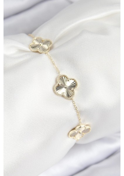 VIP Pirinç Yonca Model Gold Renk Kadın Bileklik - TJ-BB7783