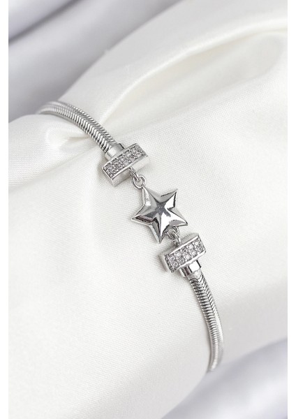 Pirinç Zirkon Taşlı Yonca Model Gümüş Renk Kadın Bileklik - TJ-BB7898