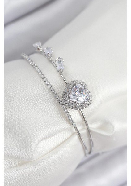 Pirinç Zirkon Taşlı Kalp Model Gümüş Renk Kadın Bileklik - TJ-BB7856