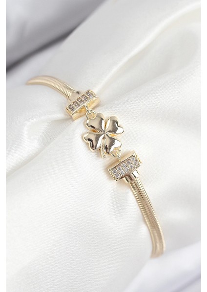 Pirinç Zirkon Taşlı Yonca Model Gold Renk Kadın Bileklik - TJ-BB7897