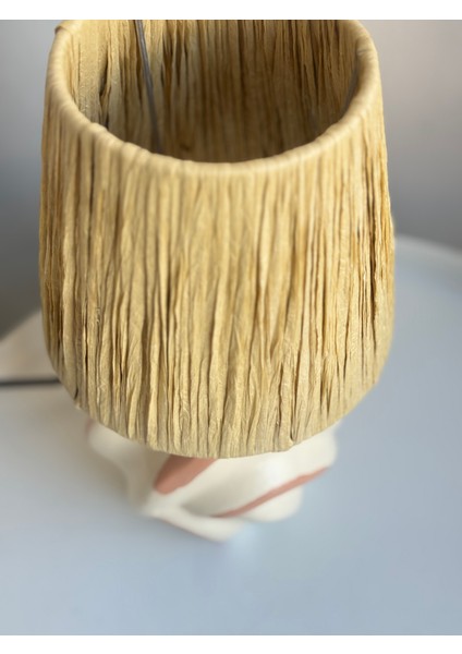 Hasır Başlıklı Ham Seramik Bej Desenli Dalgalı Kısa Boy Abajur modelleri