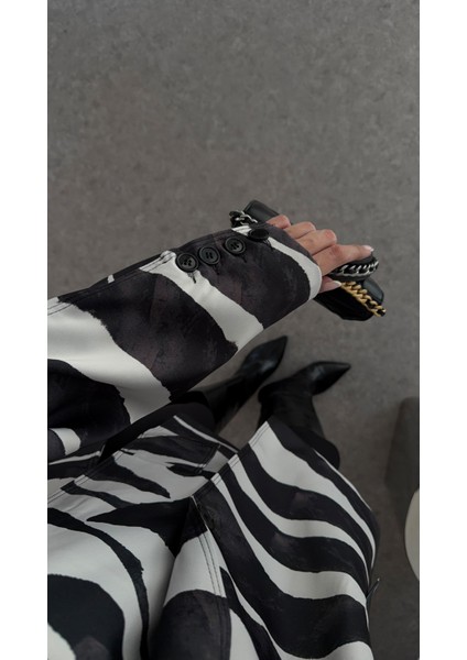 Zebra Saten Ceket indirimleri