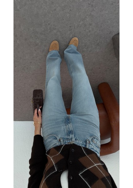 Kesik Paça Açık Mavi Straight Jean indirimleri