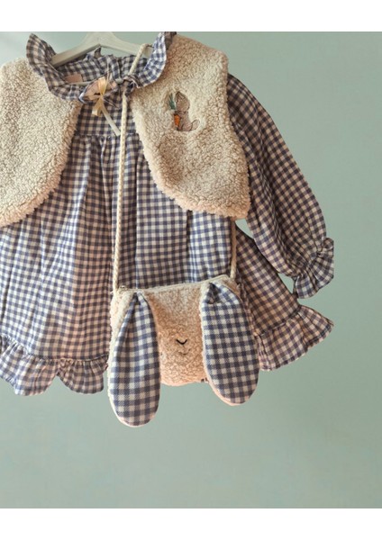 Kız Bebek 3’lü Takım Ekose Elbise, Teddy Yelek ve Çantalı Kombin %100 Pamuklu, Rahat ve Şık fırsatları