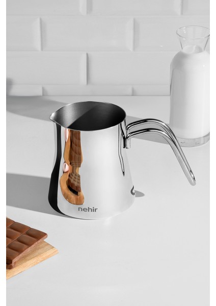 1200 ml Çelik Sütlük, Sağlam ve Şık Tasarım