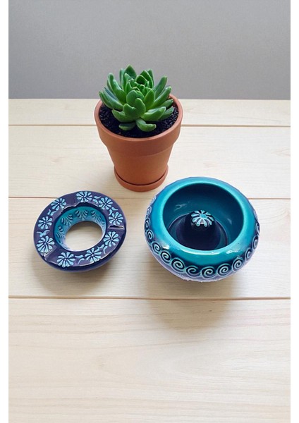 Yeşil Kabartma Desenli Büyük Seramik Sigara Küllüğü (12X7 Cm) indirimleri