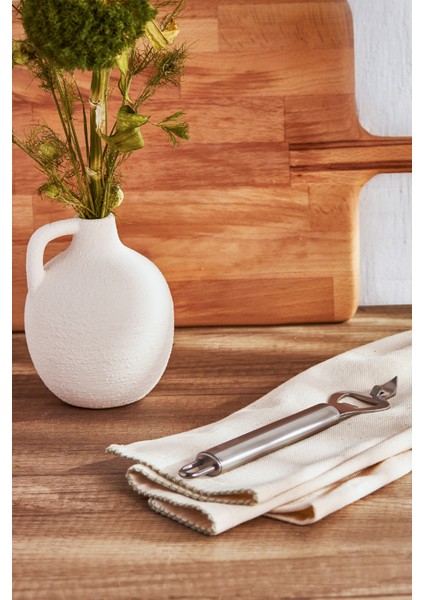 Şık ve Zarif Gümüş Aksesuar ile Tarzını Tamamla