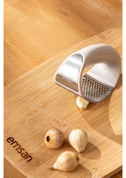 Soft Çelik Sarımsak Ezici, Sağlam ve Kolay Kullanım Için Tasarlandı