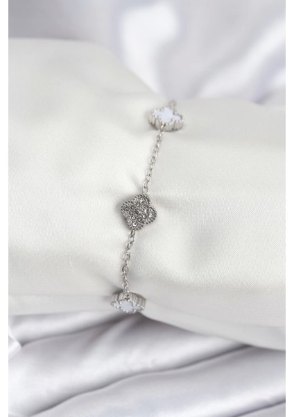 Bfs 316L Çelik Gümüş Renk Beyaz ve Zirkon Taşlı Baby Boy Yonca Kadın Bileklik