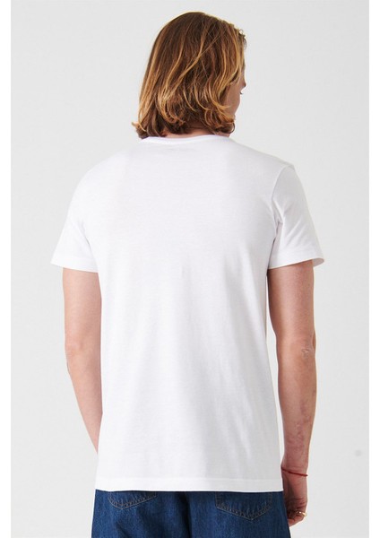 Regular Fit Roadtrip Baskılı Beyaz Erkek T-Shirt modelleri