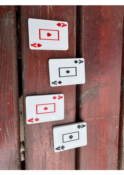 Iskambil Kartı Magnet Seti – 4’lü As Kartı Tasarımlı Buzdolabı ve Pano Süsü fırsatları