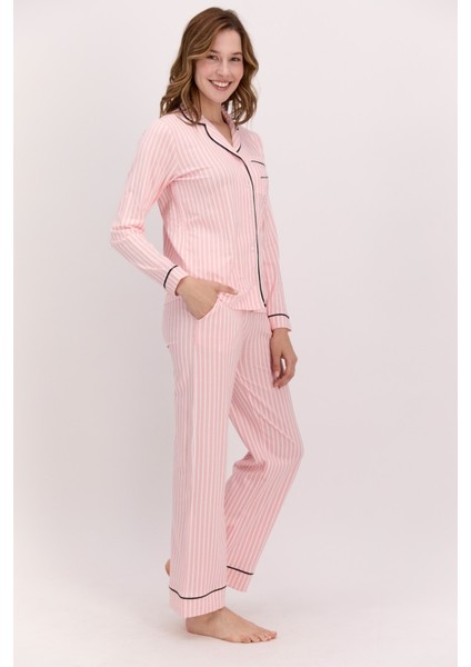 Kadın Pembe Çizgili Pamuklu Modal Boydan Patlı Kutulu Pijama Takımı Q9.u.8o.k7.k.a6.p.c modelleri