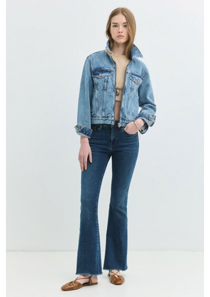 Regular Fit Yaka Leopar Desenli Orta Indigo Kadın Jean Ceket