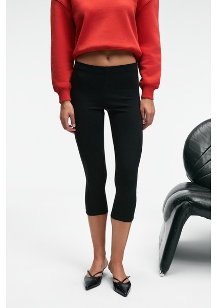 Syrelıa Kadın Esnek Kumaşlı Slim Fit Capri Siyah Tayt fırsatları