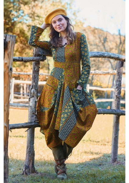 Asimetrik V Yaka Beli Bağlamalı Uzun Kollu Elbise