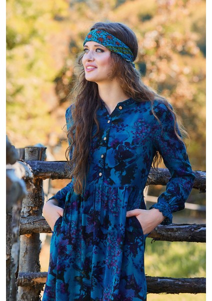 Düğme Detaylı Dantelli Uzun Kollu Elbise