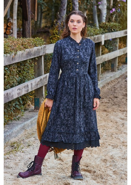 Düğme Detaylı Dantelli Uzun Kollu Elbise fiyatları