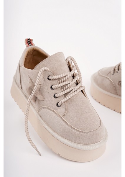 Kozmos Kalın Taban Bağcıklı Yıldız Detaylı Kadın Kışlık Sneaker Spor Ayakkabı