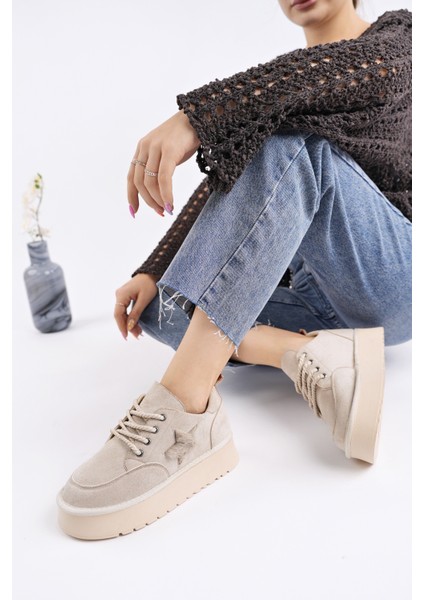 Kozmos Kalın Taban Bağcıklı Yıldız Detaylı Kadın Kışlık Sneaker Spor Ayakkabı fırsatları