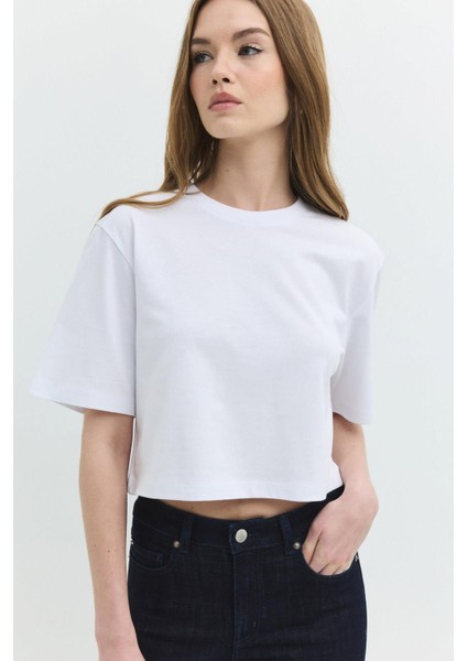 Oversize Crop Fit Bisiklet Yaka Beyaz Kadın T-Shirt fiyatları