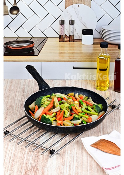 Yapışmaz Taban Granit Tava 32 cm 7177921