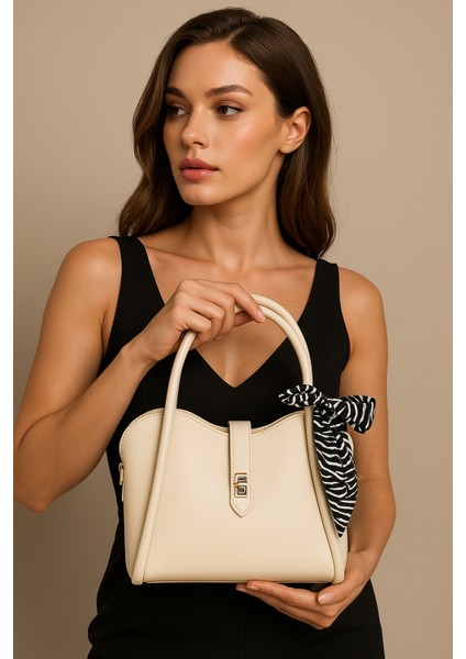 Kadın Kilit Detaylı Üç Bölmeli Tasarım Çıkarılabilir Makyaj Çantalı El ve Omuz Çantası Rio